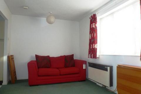 Studio to rent, Corrie Road, Cambridge, CB1