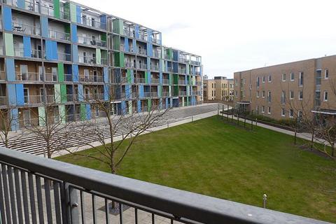 2 bedroom apartment to rent, Warren Close, CB2