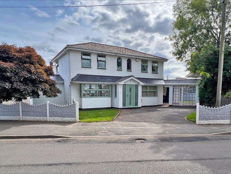 Castlecroft Road, CASTLECROFT 4 bed detached house for sale £430,000