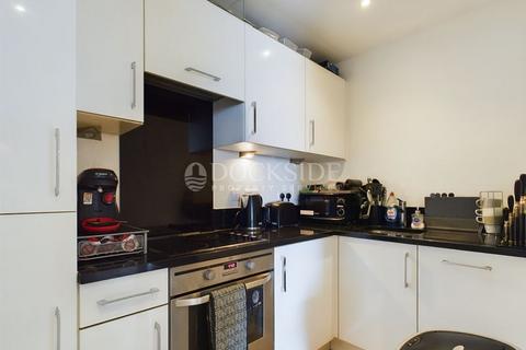 1 bedroom apartment for sale, The Quays