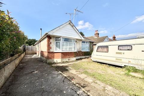 3 bedroom bungalow for sale, Woodlands Crescent, Poole BH15