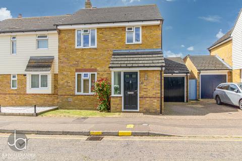 3 bedroom semi-detached house for sale, Riverside Way, Kelvedon