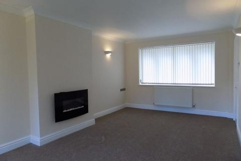 4 bedroom bungalow to rent, Dearnsdale Close, Stafford ST16
