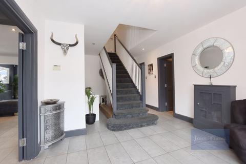 undefined, Grange Crescent, Chigwell IG7