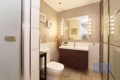 undefined, Grange Crescent, Chigwell IG7