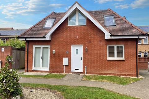 2 bedroom detached house to rent, Nashs Passage, Worcester WR1