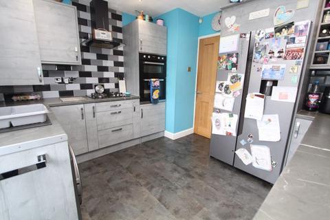 3 bedroom semi-detached house for sale, Derwent Close, Brierley Hill DY5