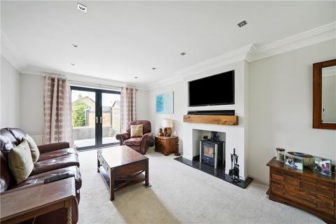 4 bedroom detached house for sale, Bishopdale Drive, Collingham, Wetherby, West Yorkshire