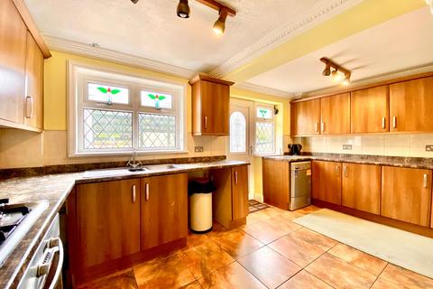 4 bedroom semi-detached house for sale, Hollybush Avenue, Newport NP20