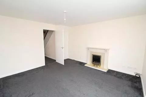 2 bedroom terraced house to rent - View 3