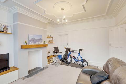 1 bedroom apartment for sale, Hildaville Drive, Westcliff-on-sea, SS0