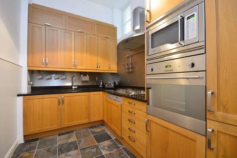 3 bedroom flat to rent, Westbourne Street, Lancaster Gate, London, W2