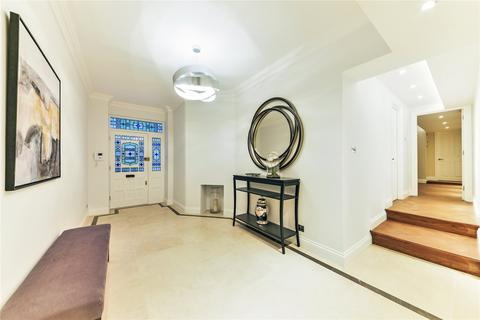 3 bedroom apartment for sale, Campden Hill Court, Campden Hill Road, Kensington, London, W8