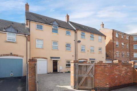 4 bedroom terraced house for sale, Aylesbury HP19