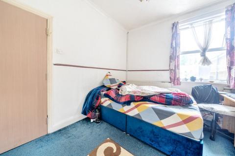 46 Ceres Road, London, SE18 1HP