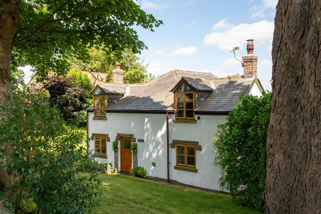 Mansfield Road, Heath, Chesterfield 3 bed cottage for sale £600,000