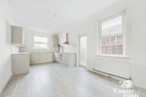 4 bedroom terraced house for sale, Westbury Avenue, London, N22 - Renovated and CHAIN FREE