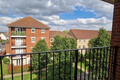 3 bedroom apartment to rent, Goldstraw Lane,Fernwood