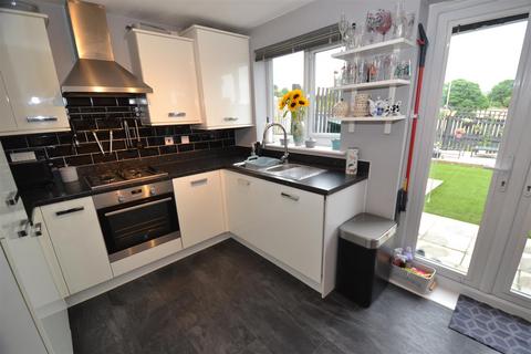 47 Allerton View, Thornton, Bradford, BD13 3AG