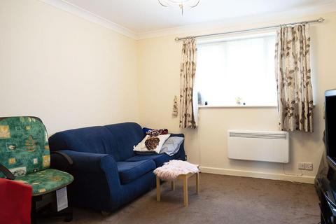2 bedroom flat to rent, Winchester Court, London Road, High Wycombe HP11