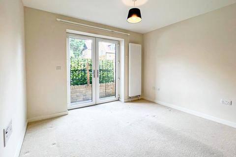 2 bedroom apartment to rent, Wolsey Court, Cheshunt