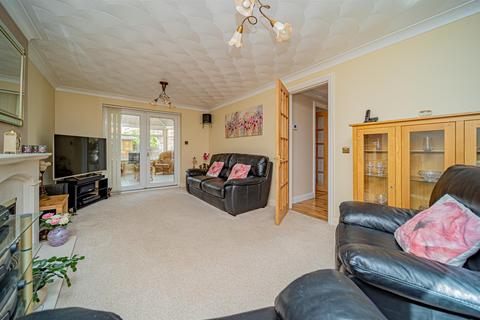 4 bedroom detached house for sale, Burnet Close, Melksham SN12