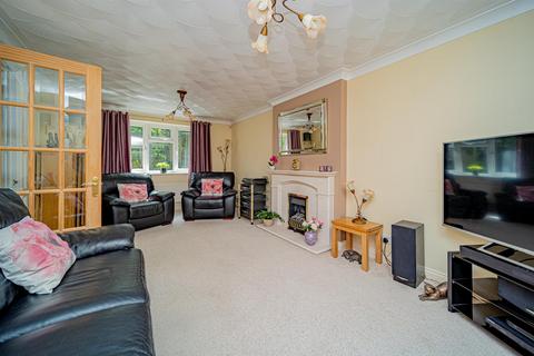 4 bedroom detached house for sale, Burnet Close, Melksham SN12