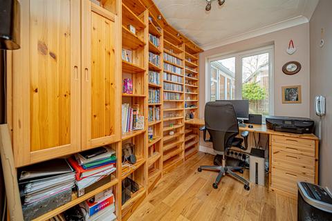 11 Burnet Close, Melksham, SN12 7SJ