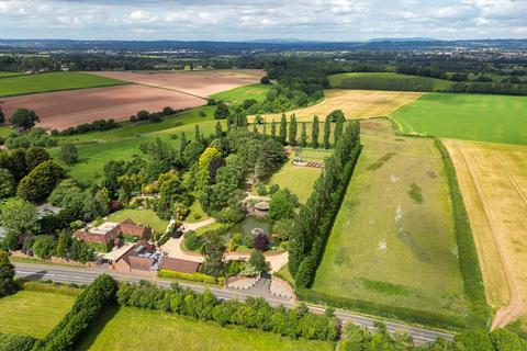 5 bedroom detached house for sale, Harvington, Worcestershire