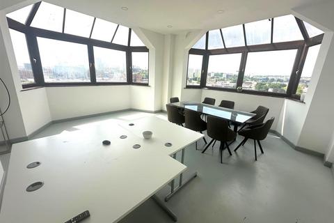 Office to rent, Dolly Lane,  Leeds