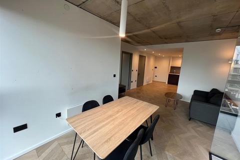 2 bedroom apartment to rent, 1F Spinners Way, Castlefield, Manchester