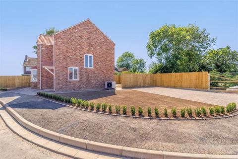 3 bedroom detached house for sale, Sherridans Way, Sutterton