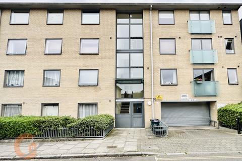 1 bedroom flat for sale, Athol Court, Pine Grove, Finsbury Park, London. N4