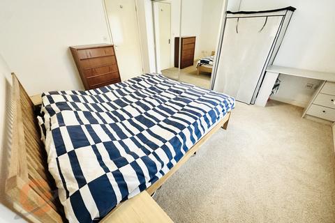 1 bedroom flat for sale, Athol Court, Pine Grove, Finsbury Park, London. N4
