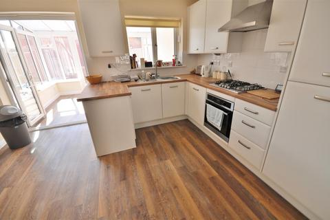 2 bedroom semi-detached house for sale, Marbled Close, Leamington Spa