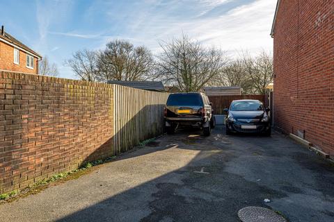 110 Berryfield Park, Melksham, SN12 6BX
