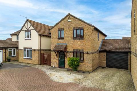 4 bedroom detached house for sale, Magister Road, Melksham SN12