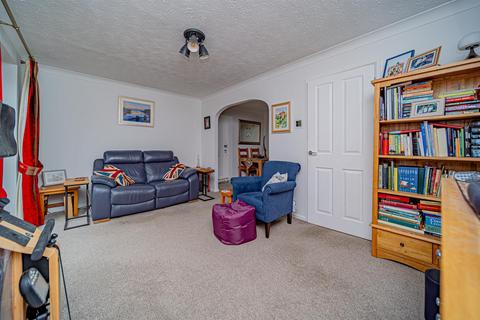 4 bedroom detached house for sale, Magister Road, Melksham SN12