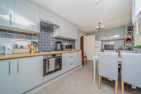 3 bedroom semi-detached house for sale, Holbrook Vale, Melksham SN12