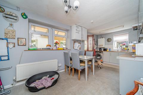 3 bedroom semi-detached house for sale, Holbrook Vale, Melksham SN12