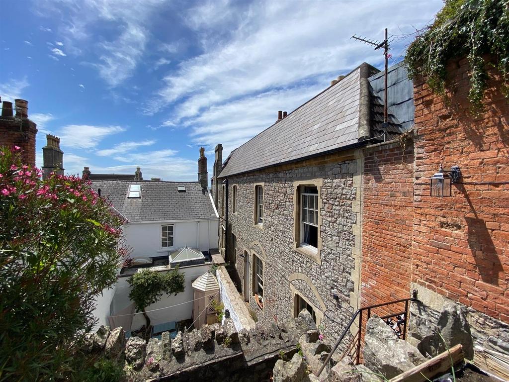 Side house.jpg