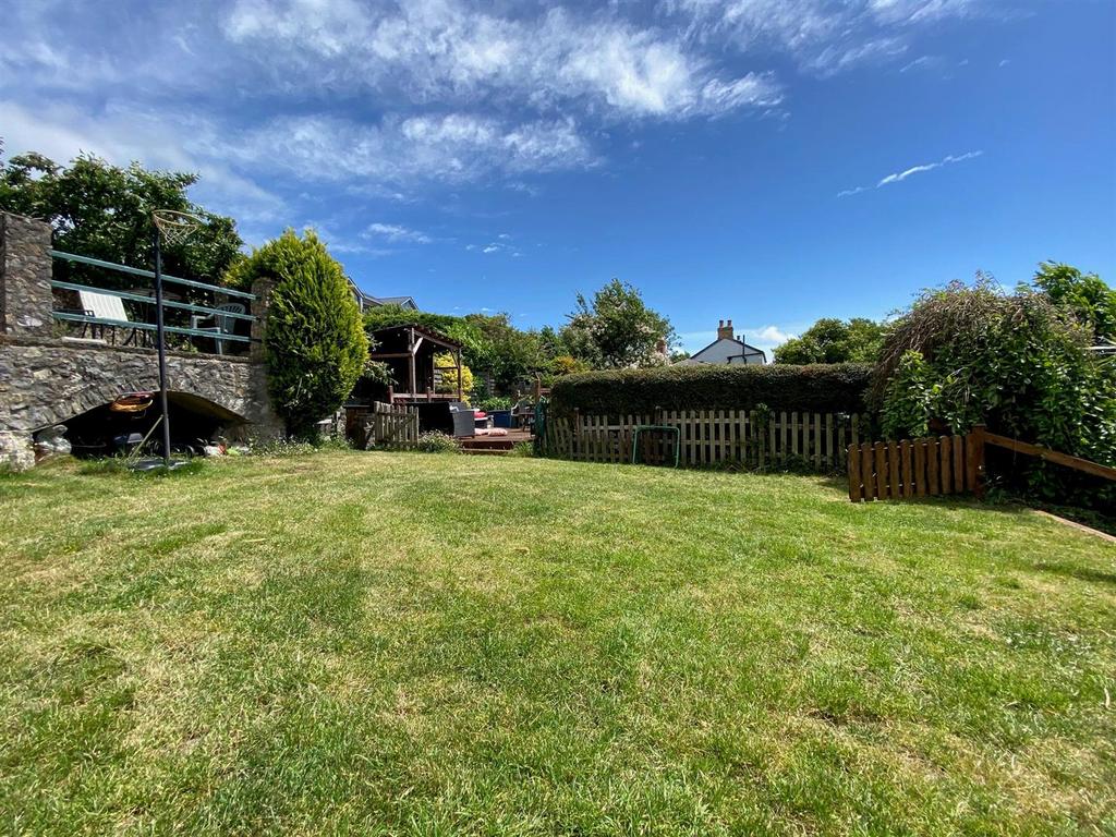 Garden 2.jpg