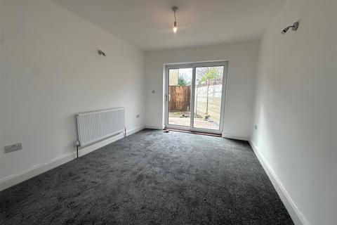 3 bedroom semi-detached house for sale, Middle Way, Watford WD24