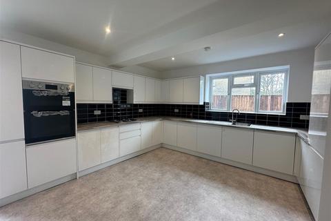 4 bedroom semi-detached house for sale, Middle Way, Watford WD24