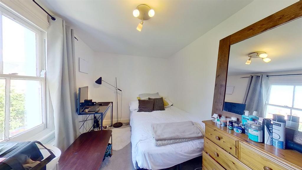 Elmbourne-Road-Tooting-SW17-06222022 213543.jpg