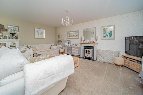 65 Cranesbill Road, Melksham, SN12 7GN