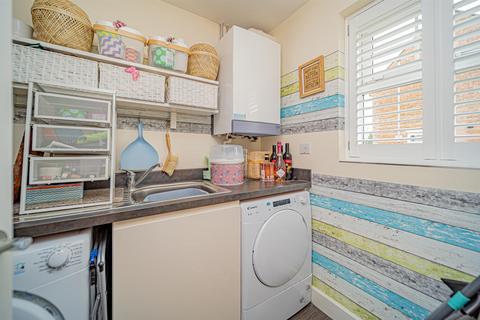 65 Cranesbill Road, Melksham, SN12 7GN