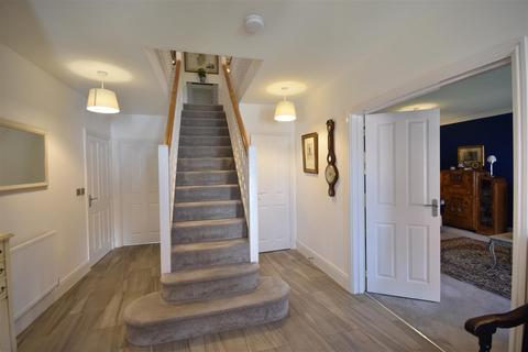 5 bedroom detached house for sale, Frederick Close, Sutton On Trent, Newark