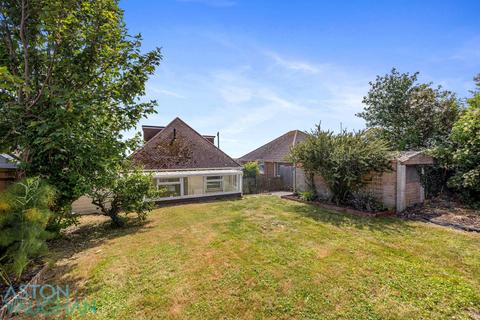 3 bedroom detached house for sale, Oaklands Avenue, Saltdean BN2