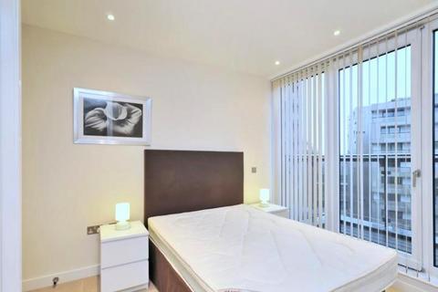 1 bedroom apartment to rent, Hepworth Court, Gatliff Road, Grosvenor Waterside, London SW1W